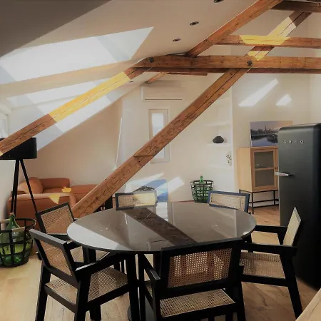 Rooftop Loft * Split